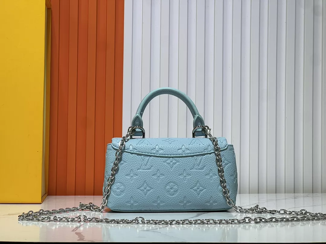 Louis Vuitton AAA Quality Handbags For Women Bold 7595
