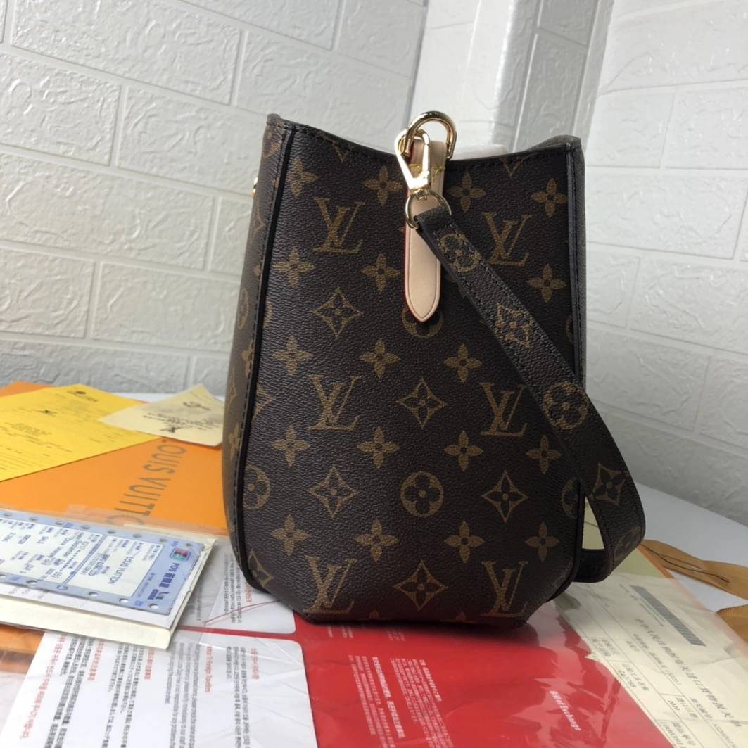 Louis Vuitton AAA Quality Handbags For Women Breathable 8167