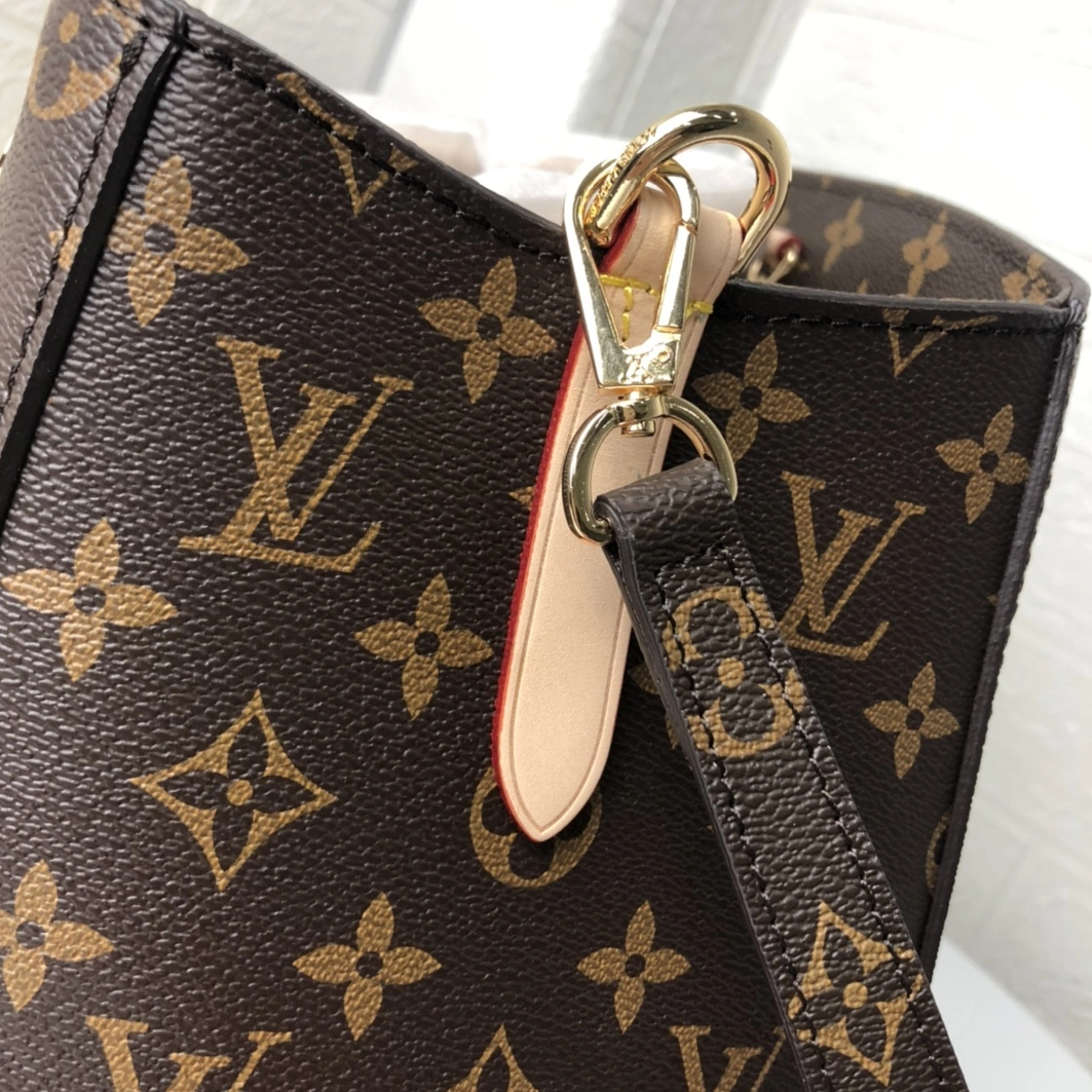 Louis Vuitton AAA Quality Handbags For Women Breathable 8167