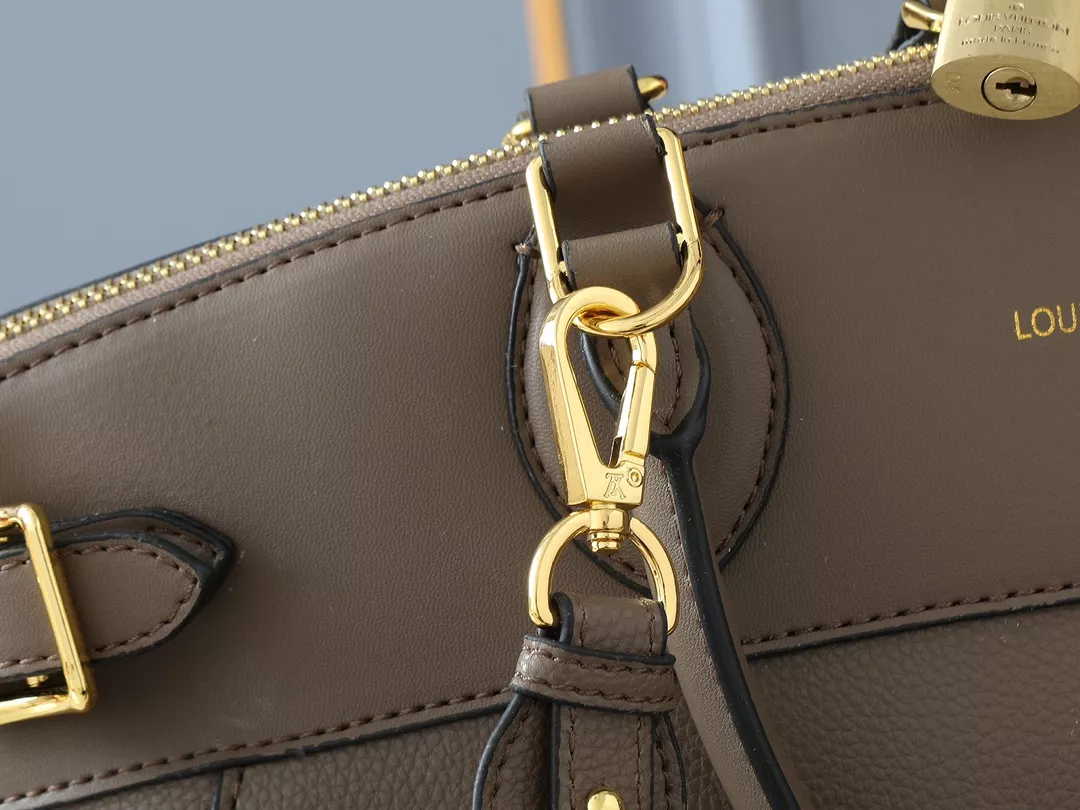 Louis Vuitton AAA Quality Handbags For Women Bright 3324