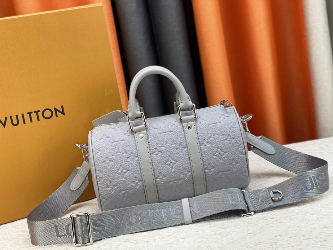 Louis Vuitton AAA Quality Handbags For Women Comfortable 2962