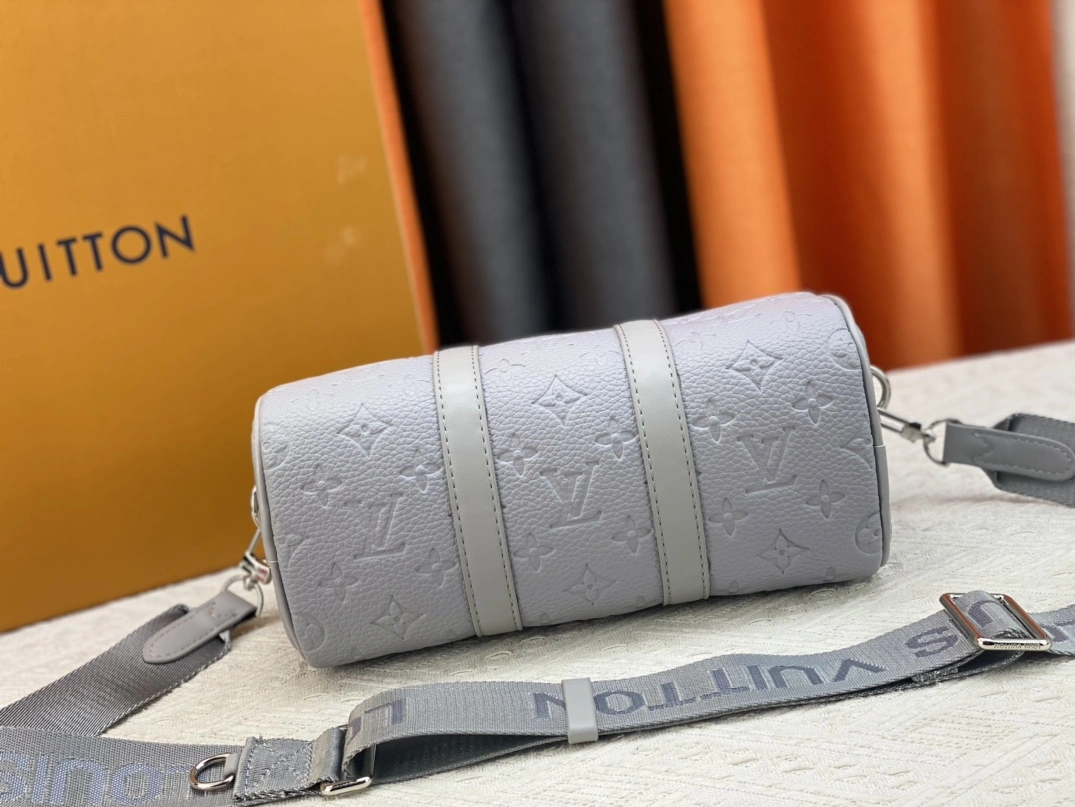 Louis Vuitton AAA Quality Handbags For Women Comfortable 2962