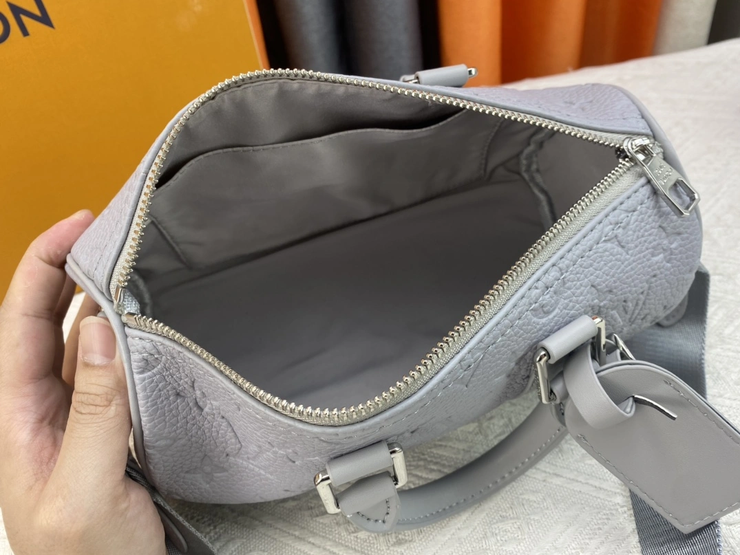 Louis Vuitton AAA Quality Handbags For Women Comfortable 2962