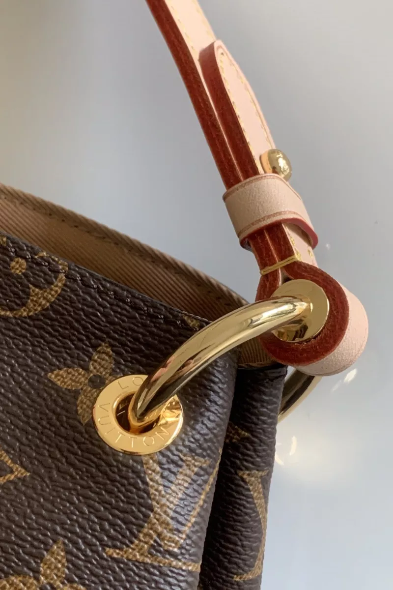 Louis Vuitton AAA Quality Handbags For Women Comfortable 574
