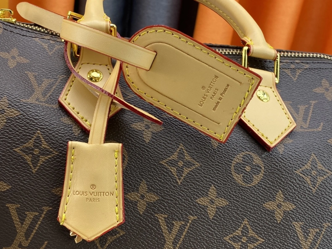 Louis Vuitton AAA Quality Handbags For Women Comfortable 7421