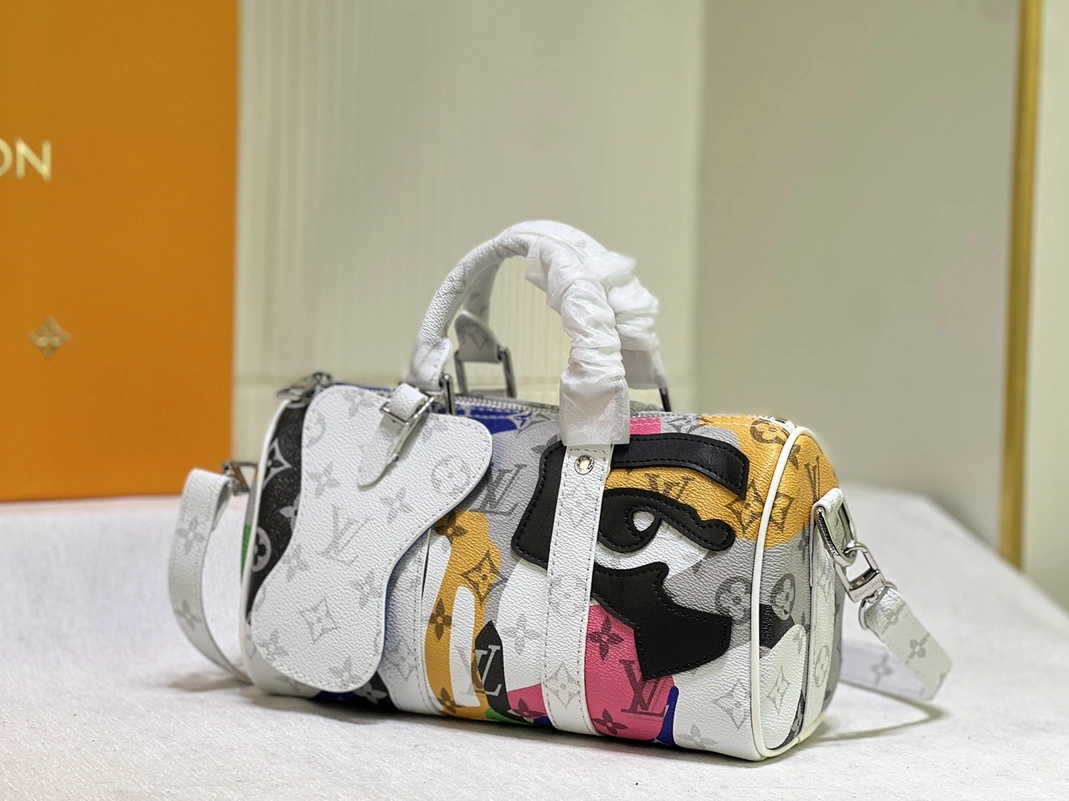 Louis Vuitton AAA Quality Handbags For Women Comfortable 9025