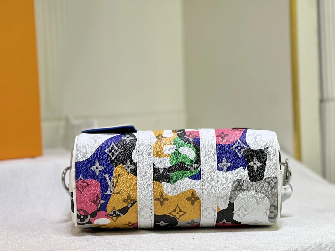 Louis Vuitton AAA Quality Handbags For Women Comfortable 9025