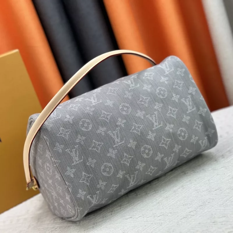 Louis Vuitton AAA Quality Handbags For Women Comfortable 9433