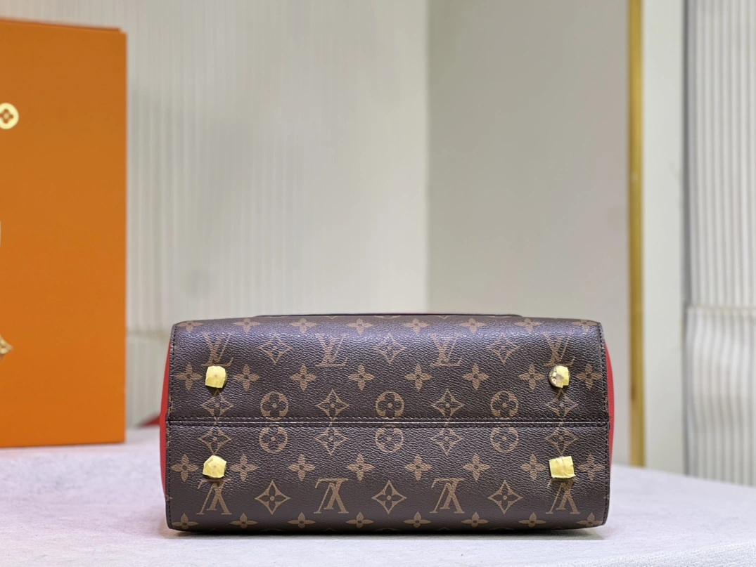 Louis Vuitton AAA Quality Handbags For Women Compact 1646