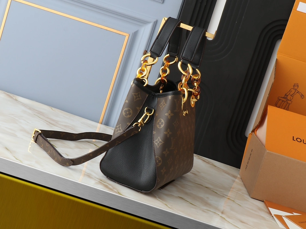 Louis Vuitton AAA Quality Handbags For Women Compact 2939