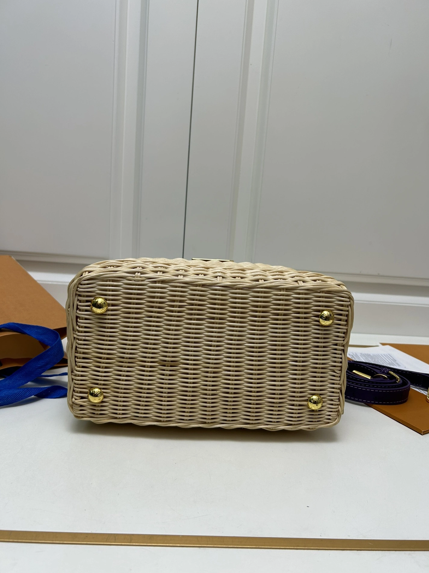 Louis Vuitton AAA Quality Handbags For Women Compact 5486