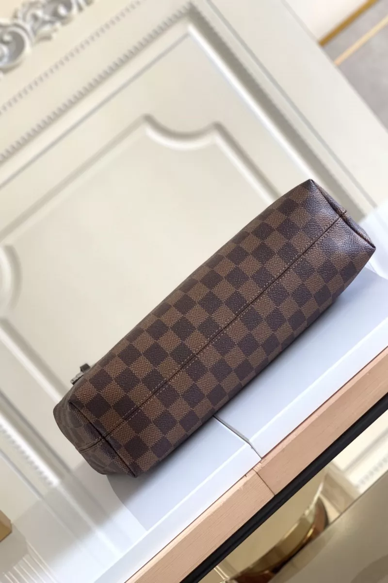 Louis Vuitton AAA Quality Handbags For Women Cozy 5714