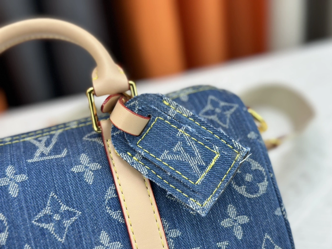 Louis Vuitton AAA Quality Handbags For Women Cozy 7627