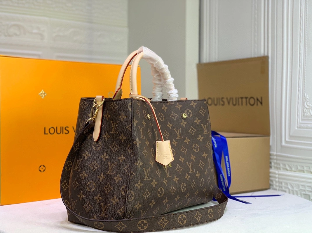 Louis Vuitton AAA Quality Handbags For Women DailyWear 2396