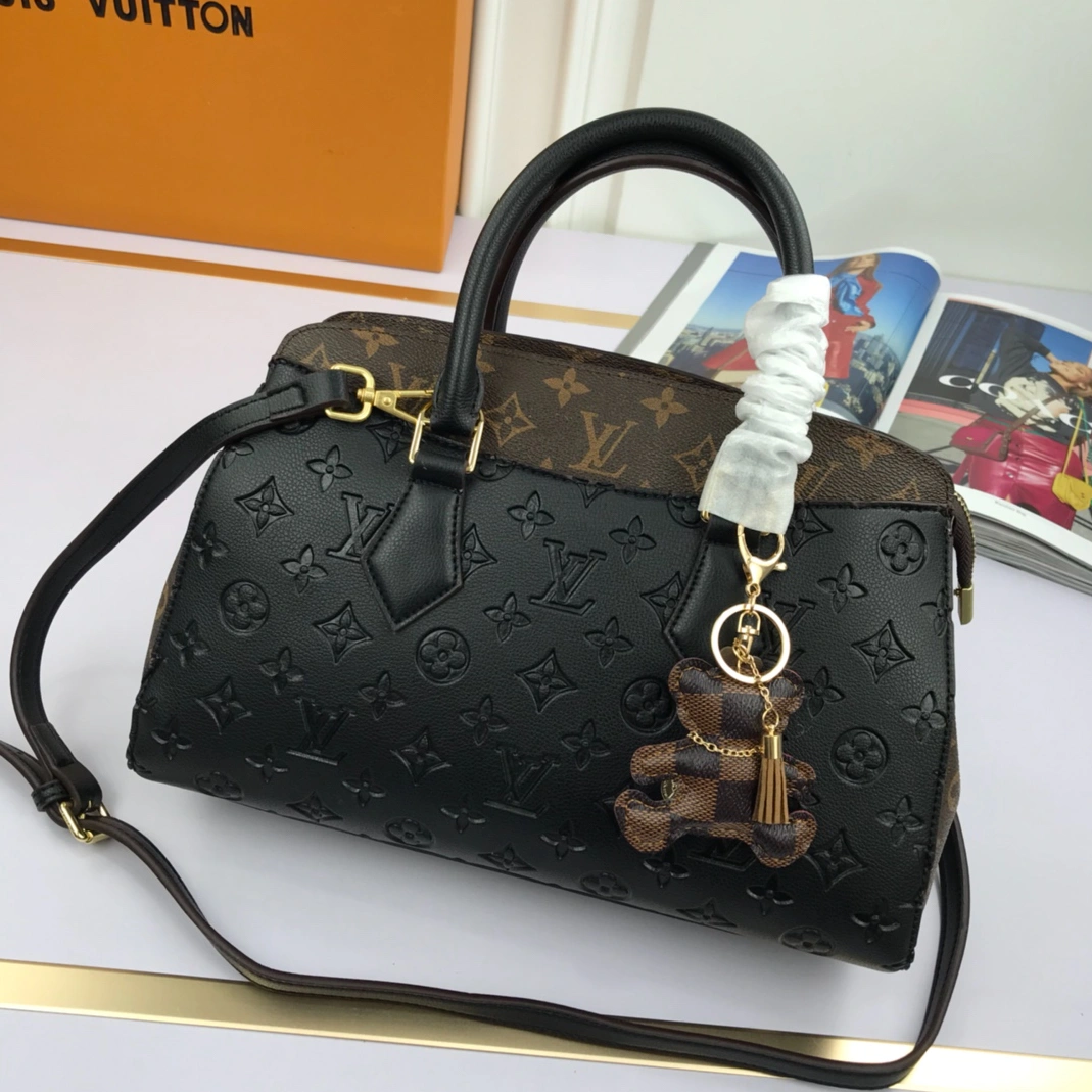 Louis Vuitton AAA Quality Handbags For Women DailyWear 5149