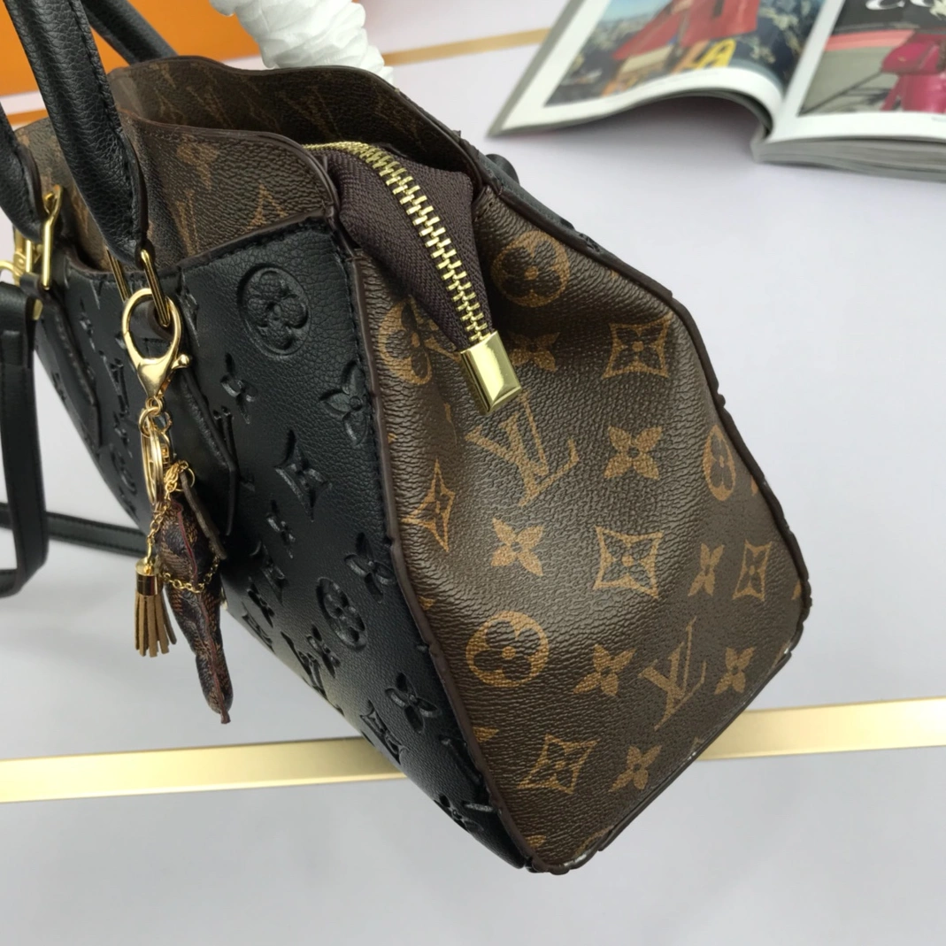 Louis Vuitton AAA Quality Handbags For Women DailyWear 5149