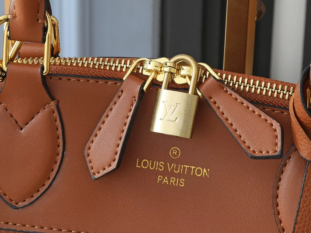Louis Vuitton AAA Quality Handbags For Women DailyWear 6798