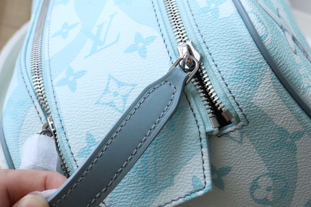 Louis Vuitton AAA Quality Handbags For Women Durable 1904