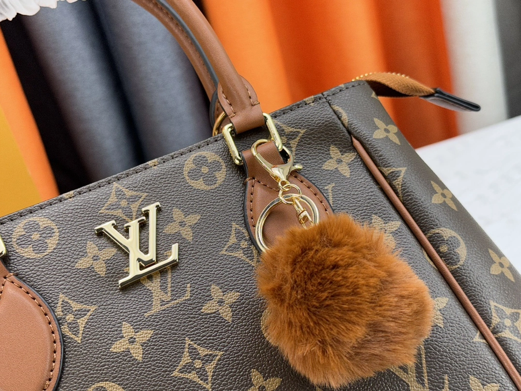 Louis Vuitton AAA Quality Handbags For Women Durable 2308