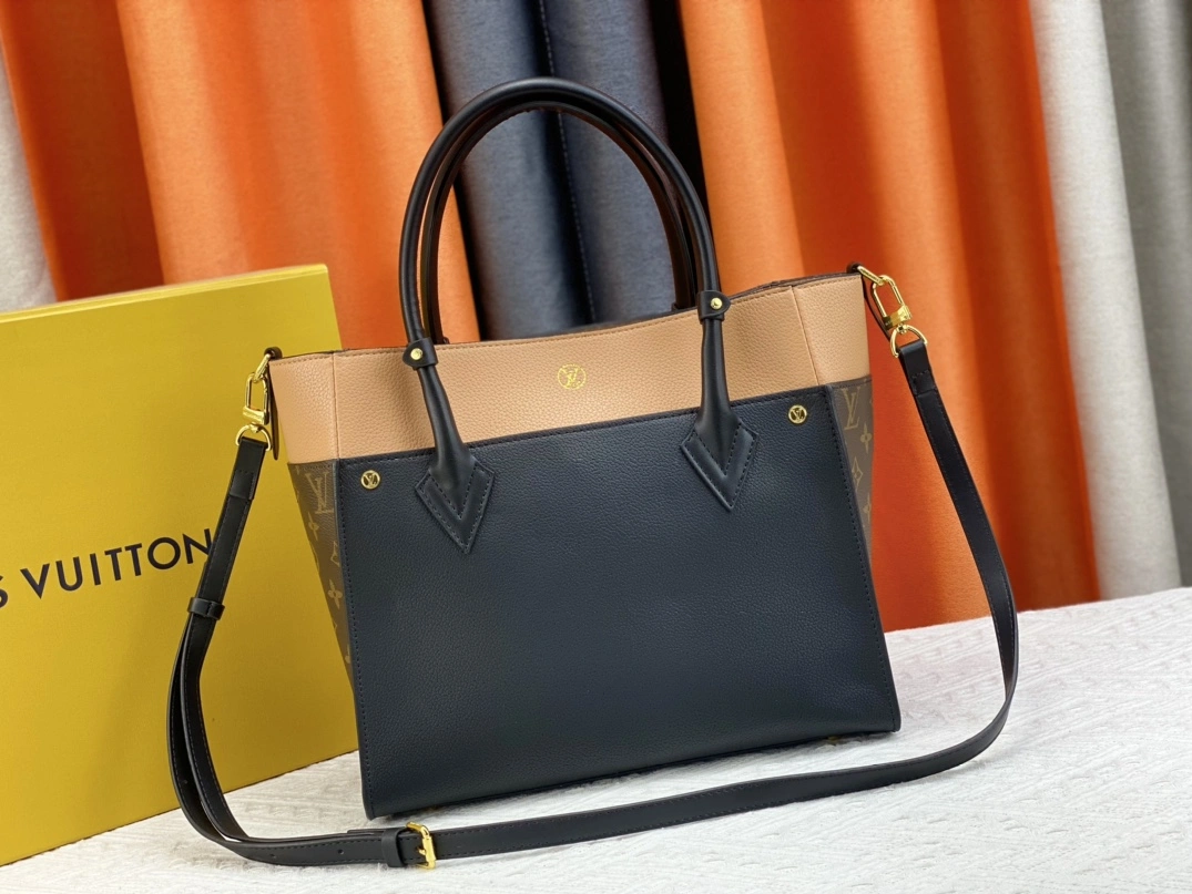 Louis Vuitton AAA Quality Handbags For Women Durable 4687
