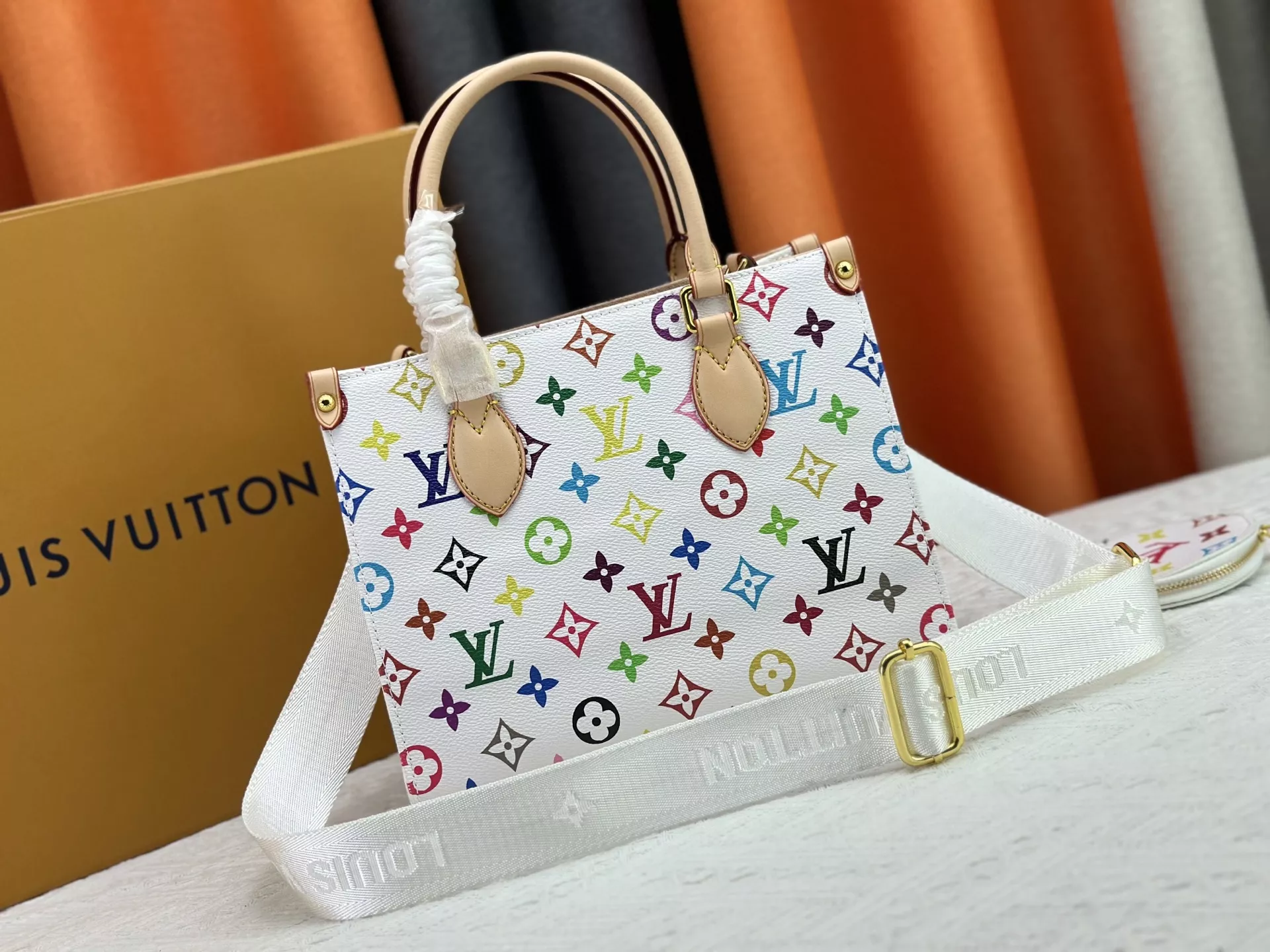Louis Vuitton AAA Quality Handbags For Women Durable 6136