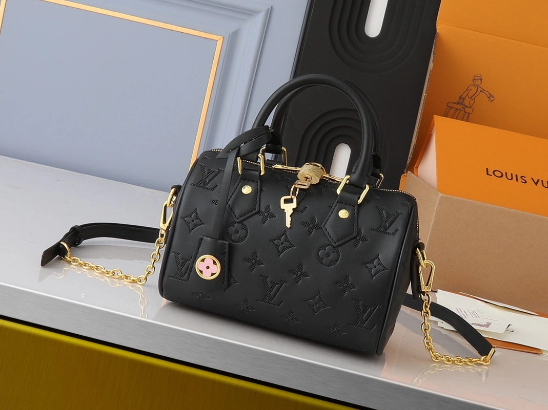 Louis Vuitton AAA Quality Handbags For Women Durable 7514