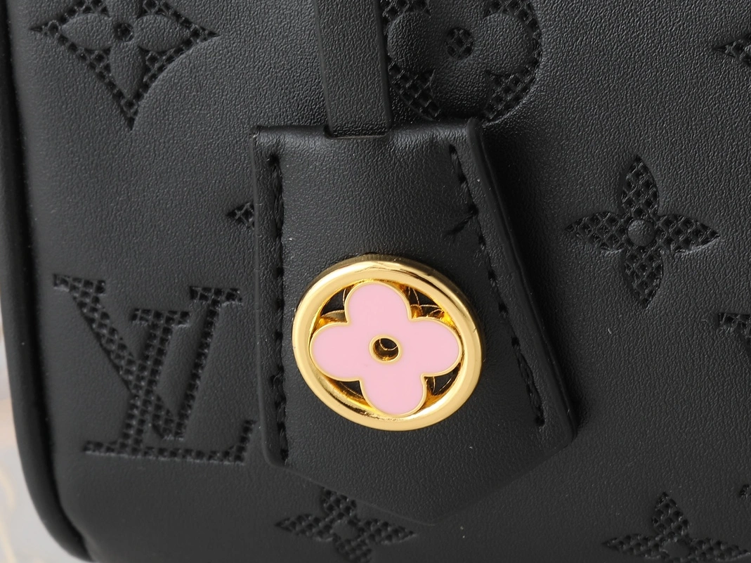 Louis Vuitton AAA Quality Handbags For Women Durable 7514