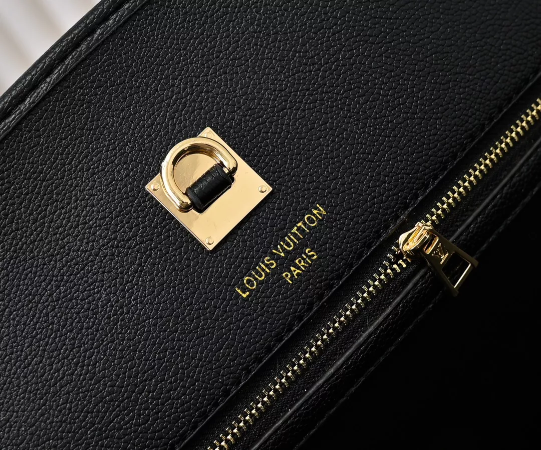 Louis Vuitton AAA Quality Handbags For Women EasyMatch 5132