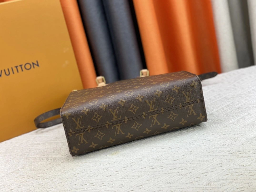 Louis Vuitton AAA Quality Handbags For Women EasyMatch 809
