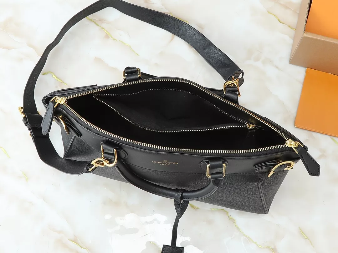 Louis Vuitton AAA Quality Handbags For Women EasyMatch 8171