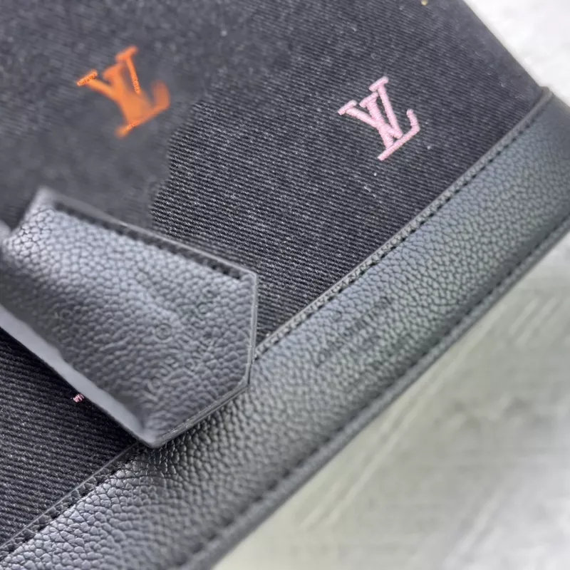 Louis Vuitton AAA Quality Handbags For Women EasyMatch 8946