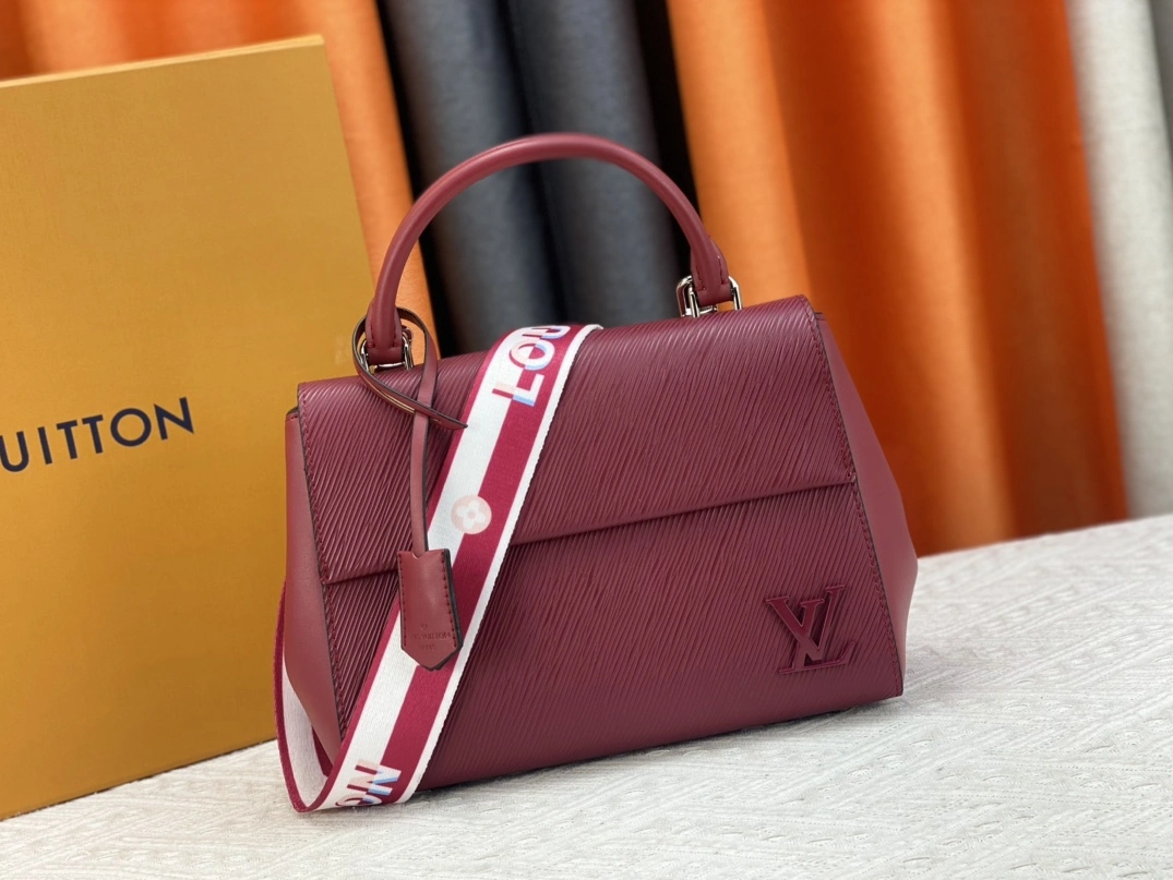 Louis Vuitton AAA Quality Handbags For Women Efficient 6698
