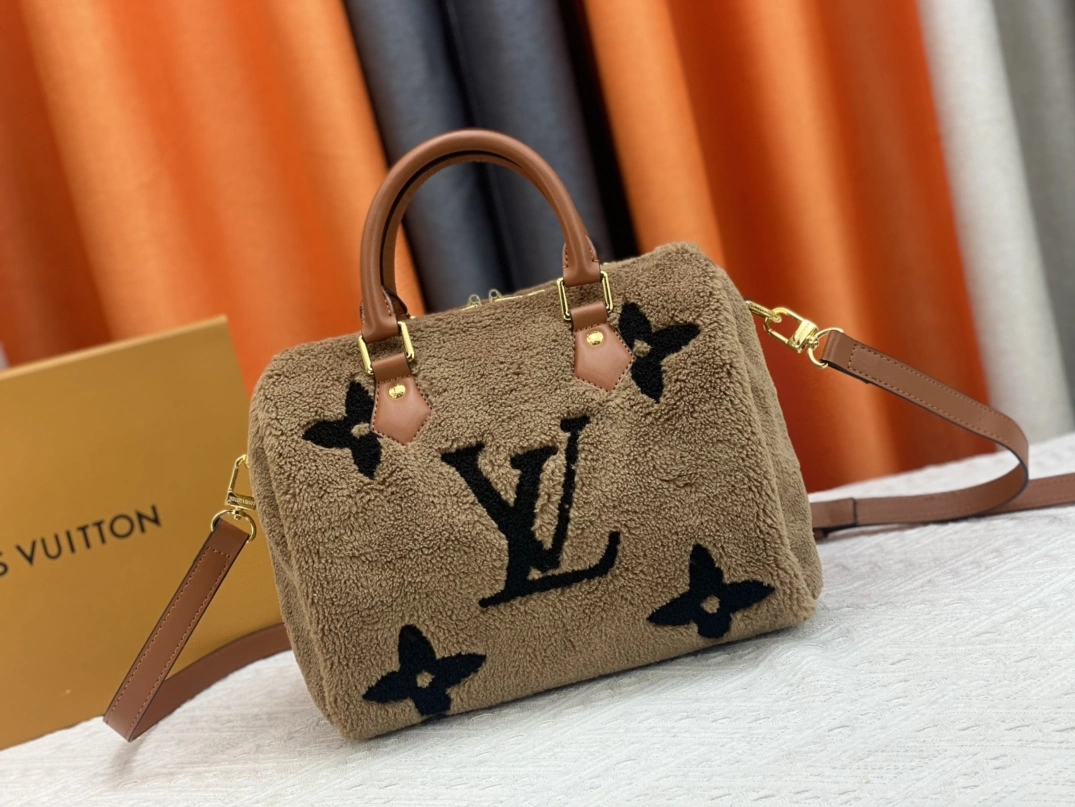 Louis Vuitton AAA Quality Handbags For Women Efficient 9566