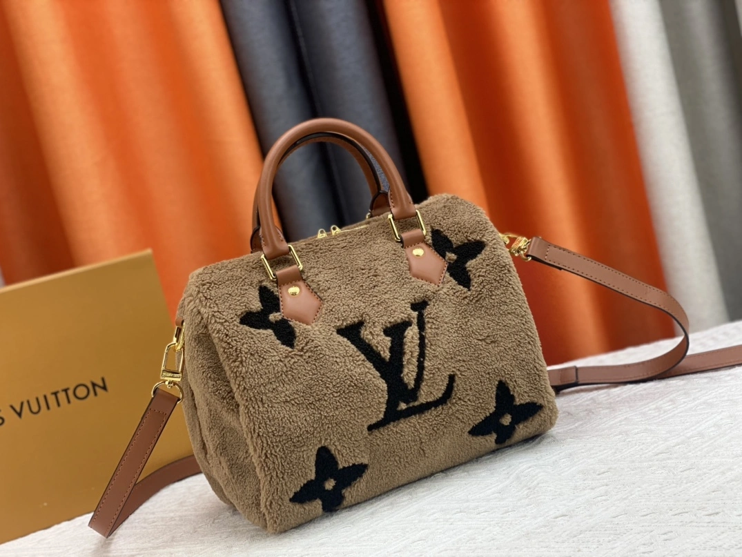 Louis Vuitton AAA Quality Handbags For Women Efficient 9566