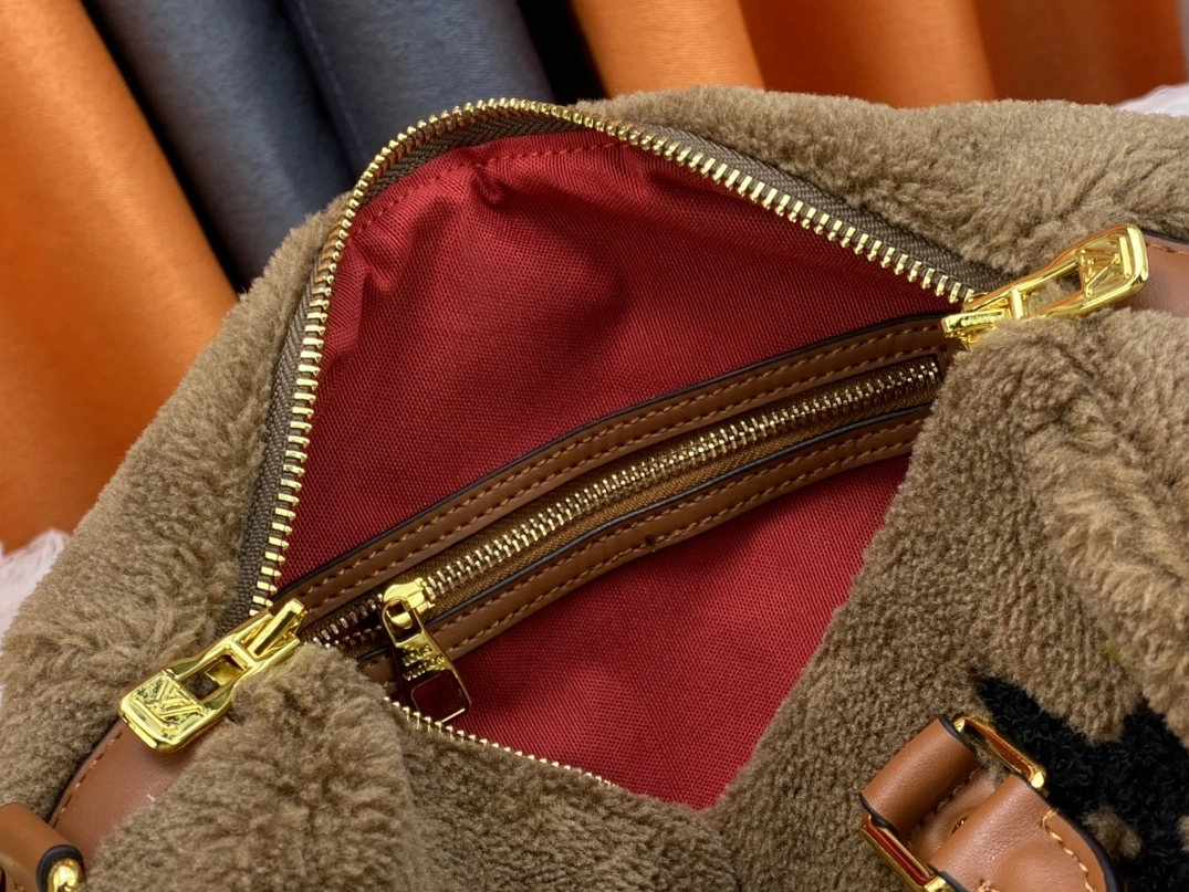 Louis Vuitton AAA Quality Handbags For Women Efficient 9566