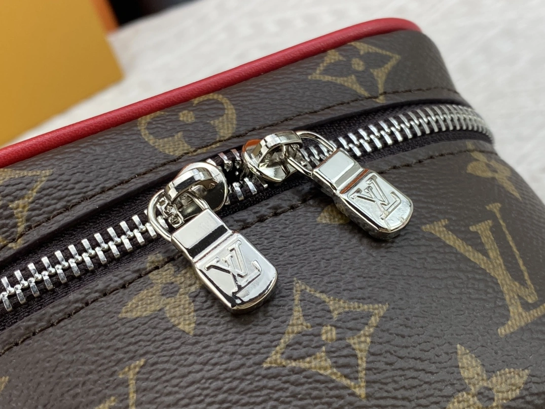 Louis Vuitton AAA Quality Handbags For Women Elegant 7034
