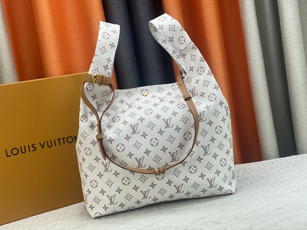 Louis Vuitton AAA Quality Handbags For Women EyeCatching 8237