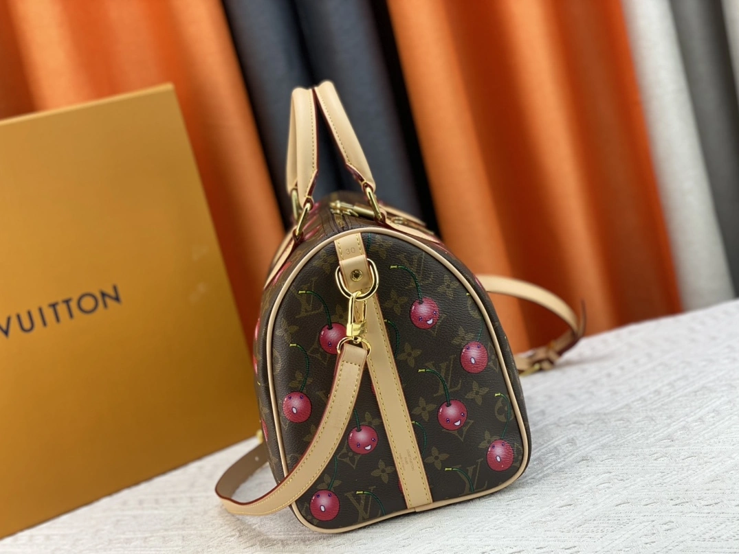 Louis Vuitton AAA Quality Handbags For Women Fashionable 7632