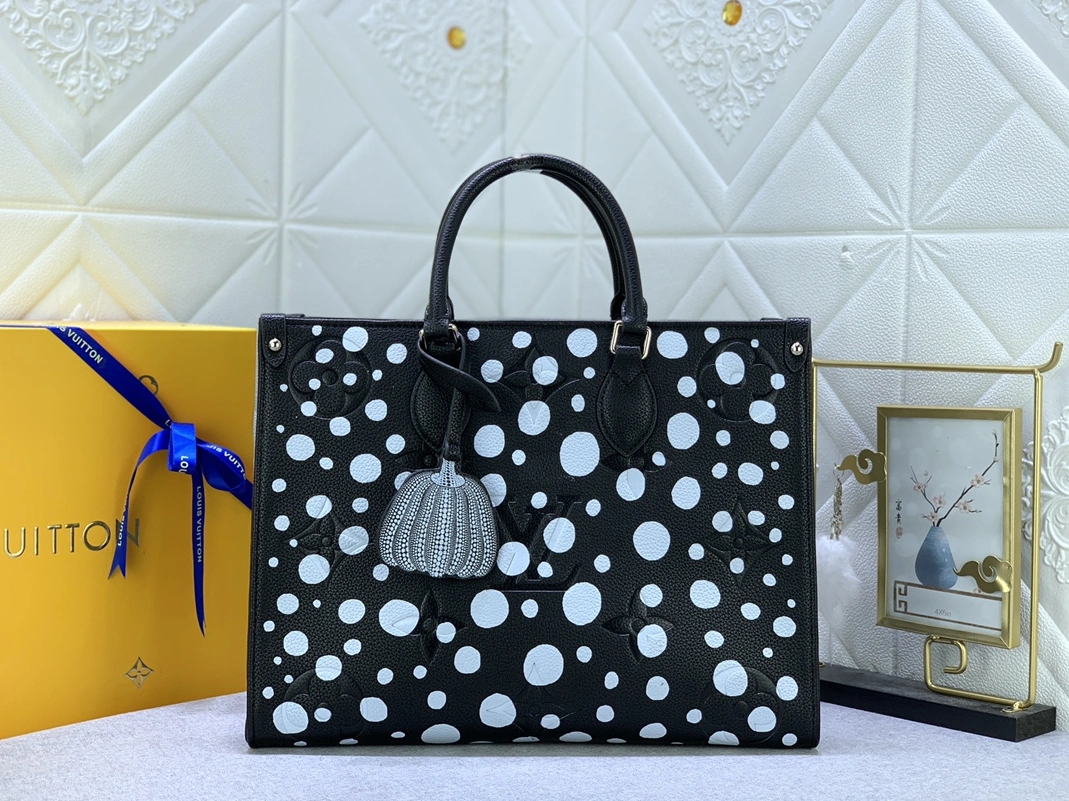 Louis Vuitton AAA Quality Handbags For Women Flexible 1757