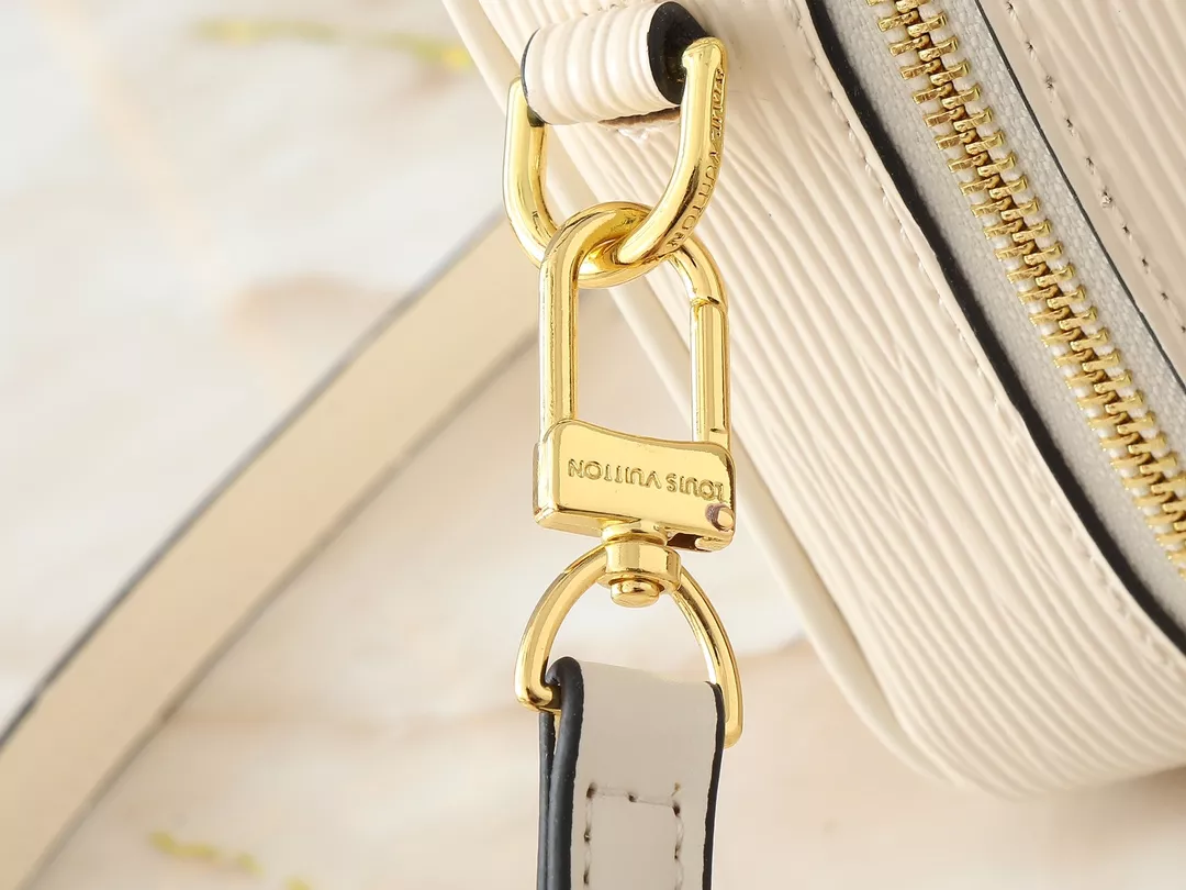 Louis Vuitton AAA Quality Handbags For Women GoAnywhere 8664