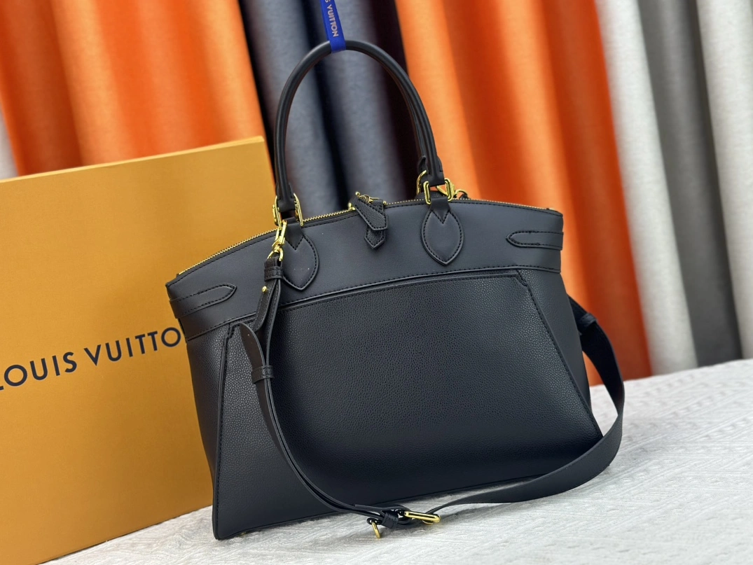 Louis Vuitton AAA Quality Handbags For Women GoAnywhere 8861