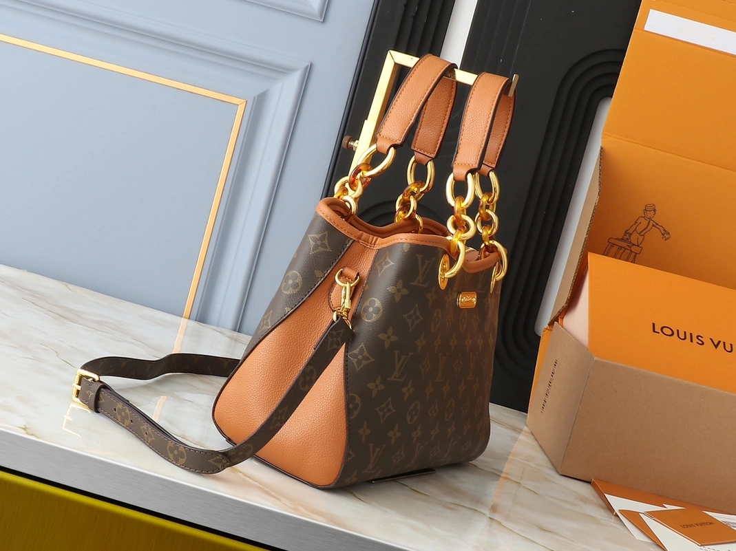 Louis Vuitton AAA Quality Handbags For Women GoodFit 8332