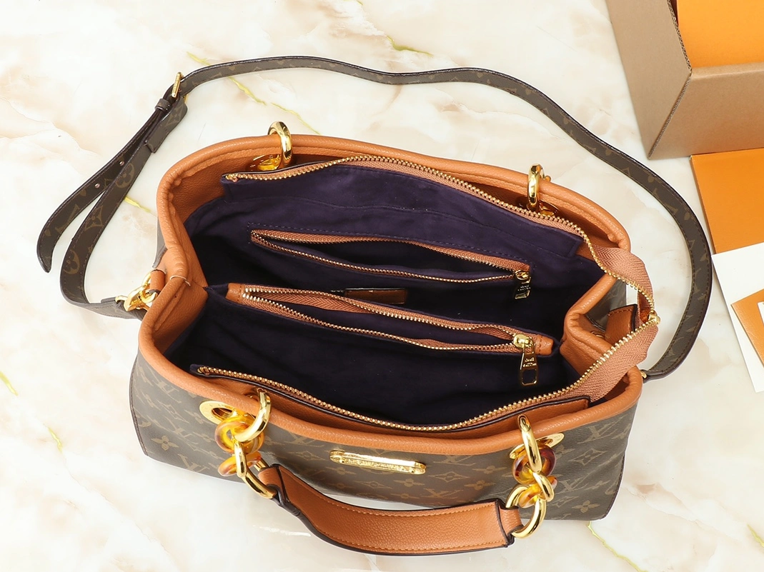 Louis Vuitton AAA Quality Handbags For Women GoodFit 8332