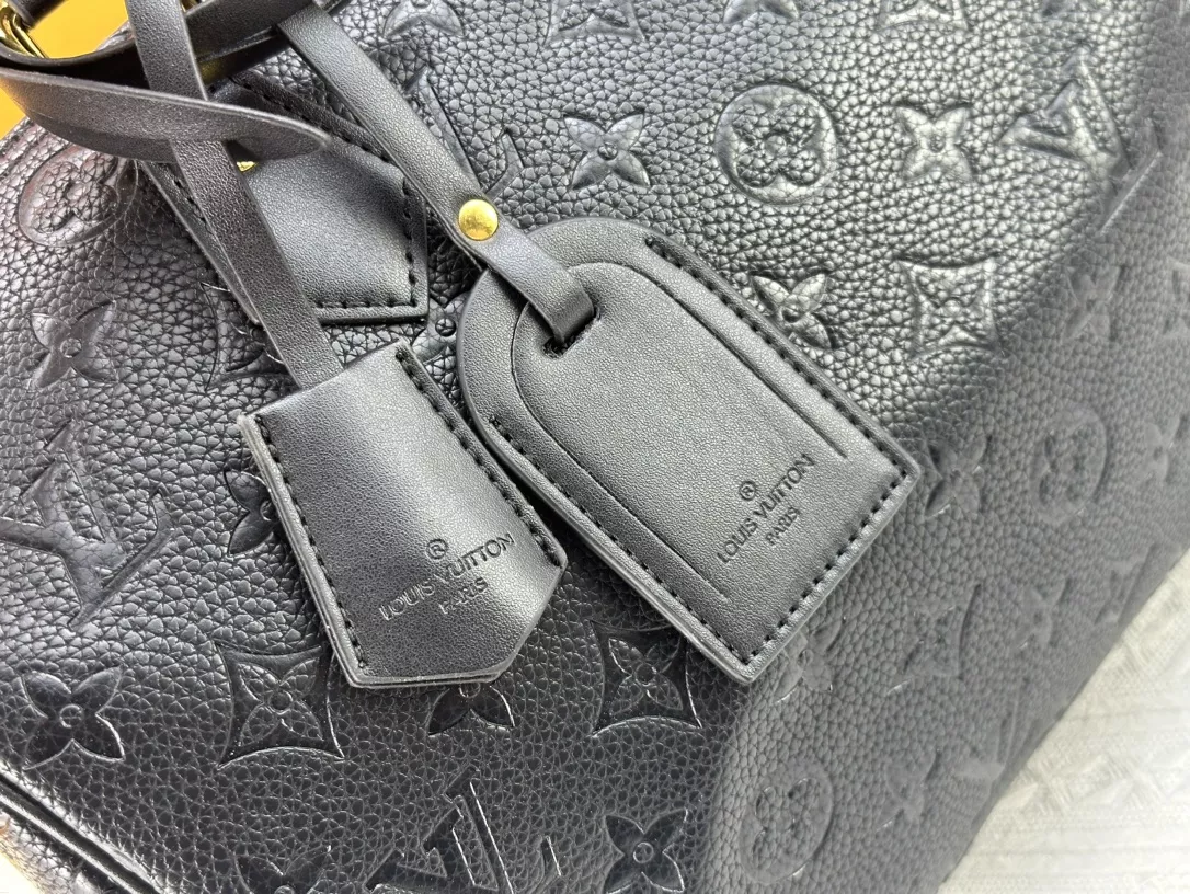 Louis Vuitton AAA Quality Handbags For Women HighQuality 3939