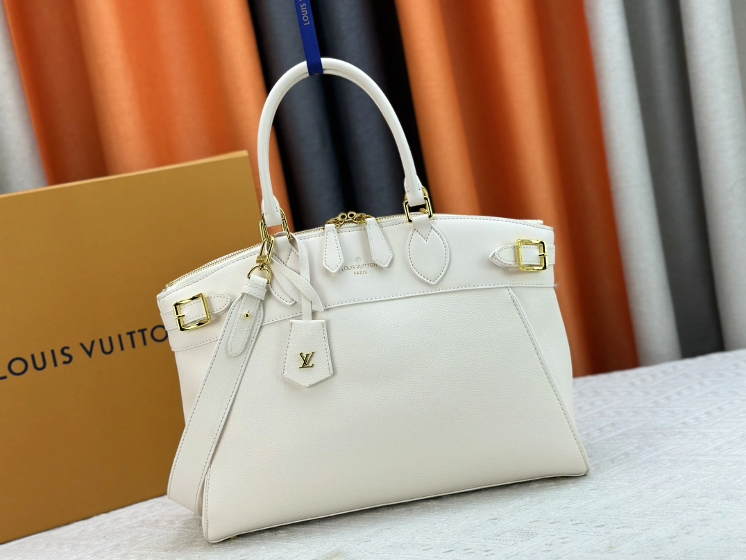 Louis Vuitton AAA Quality Handbags For Women HighQuality 7253