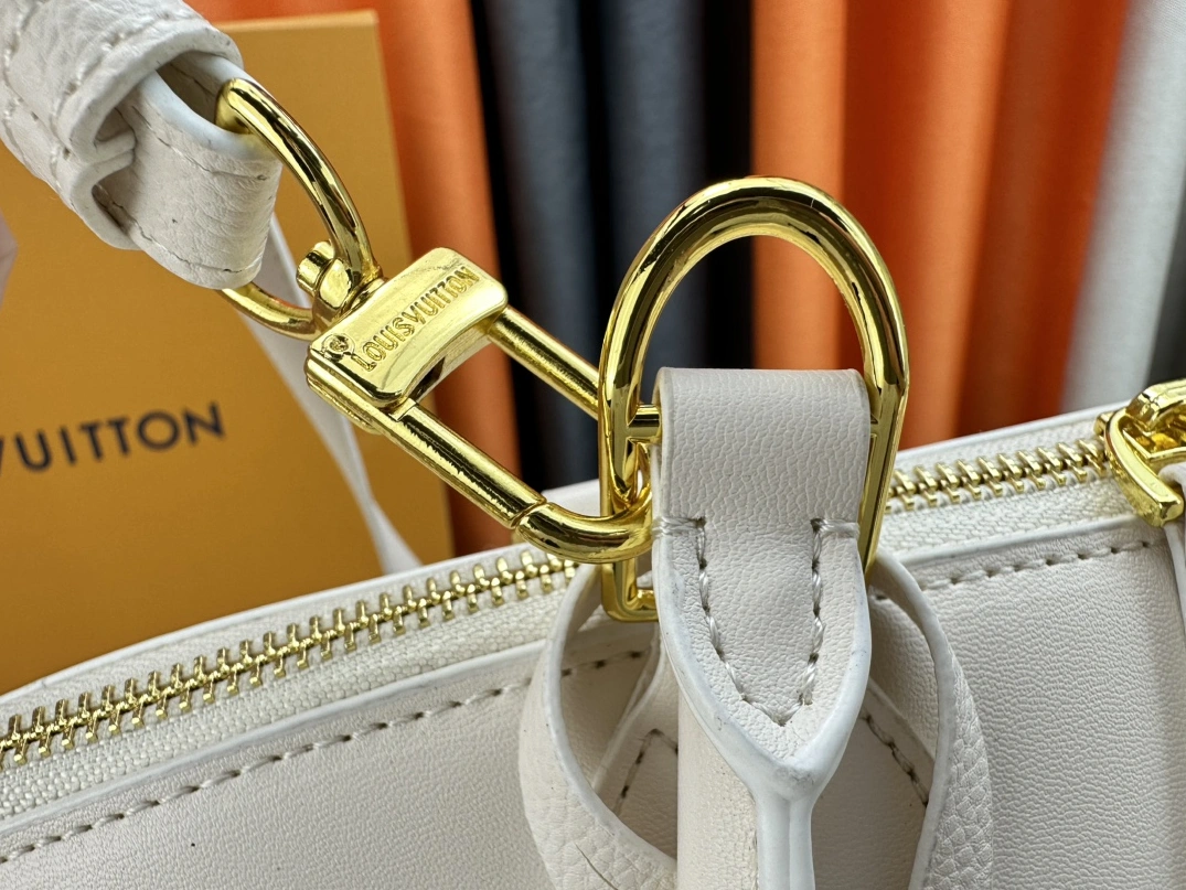 Louis Vuitton AAA Quality Handbags For Women HighQuality 7253