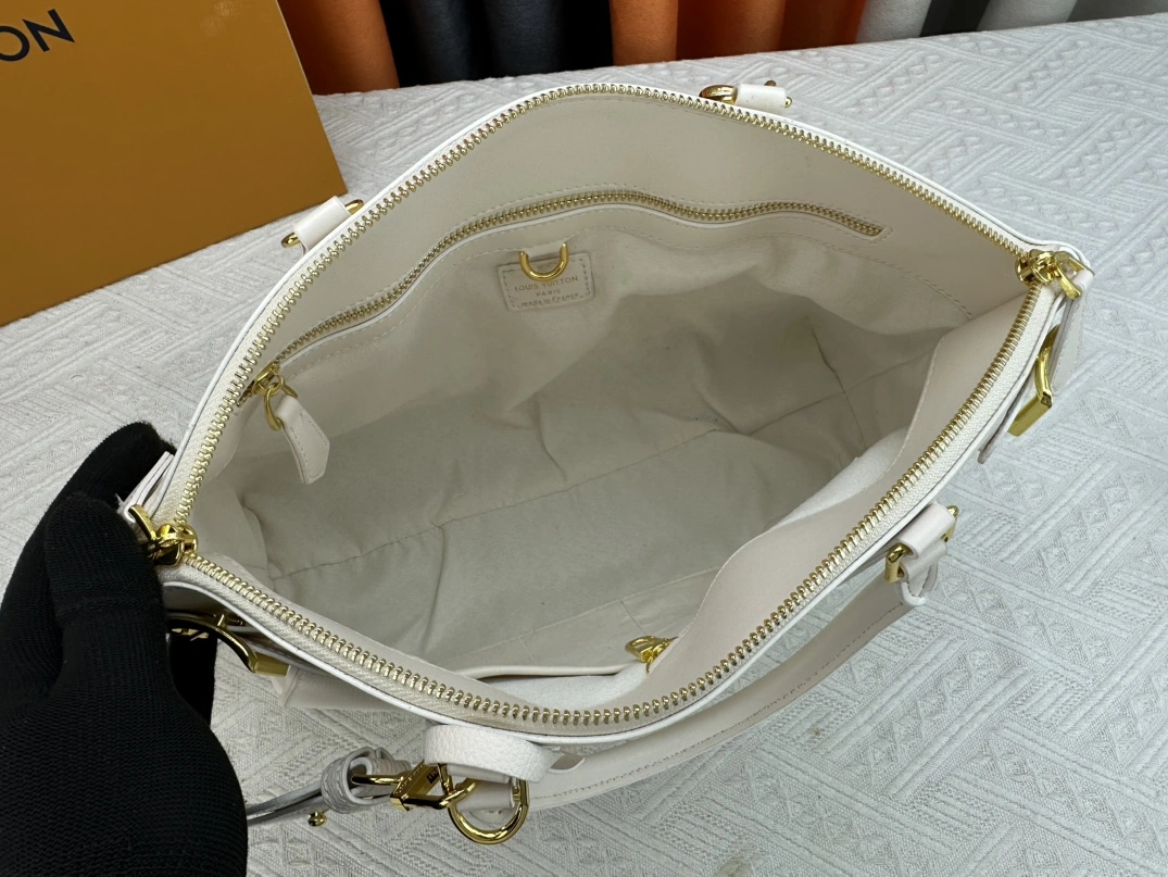 Louis Vuitton AAA Quality Handbags For Women HighQuality 7253