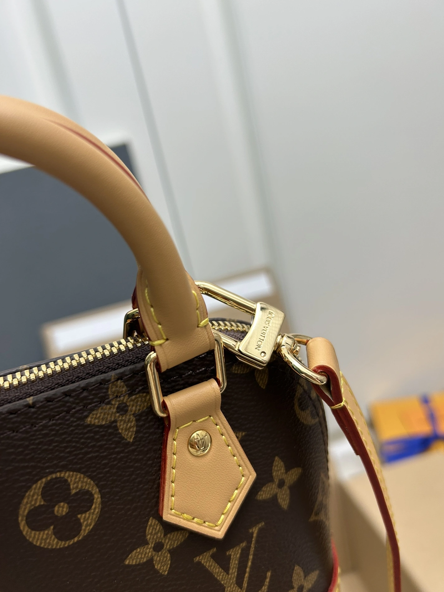 Louis Vuitton AAA Quality Handbags For Women HighQuality 9376