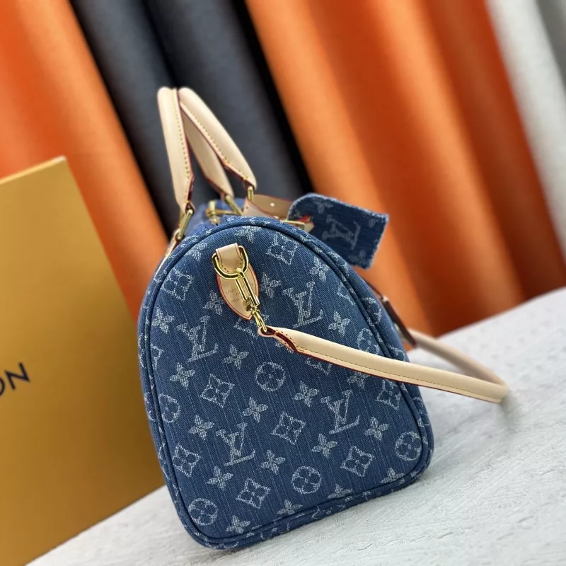 Louis Vuitton AAA Quality Handbags For Women Lightweight 7515