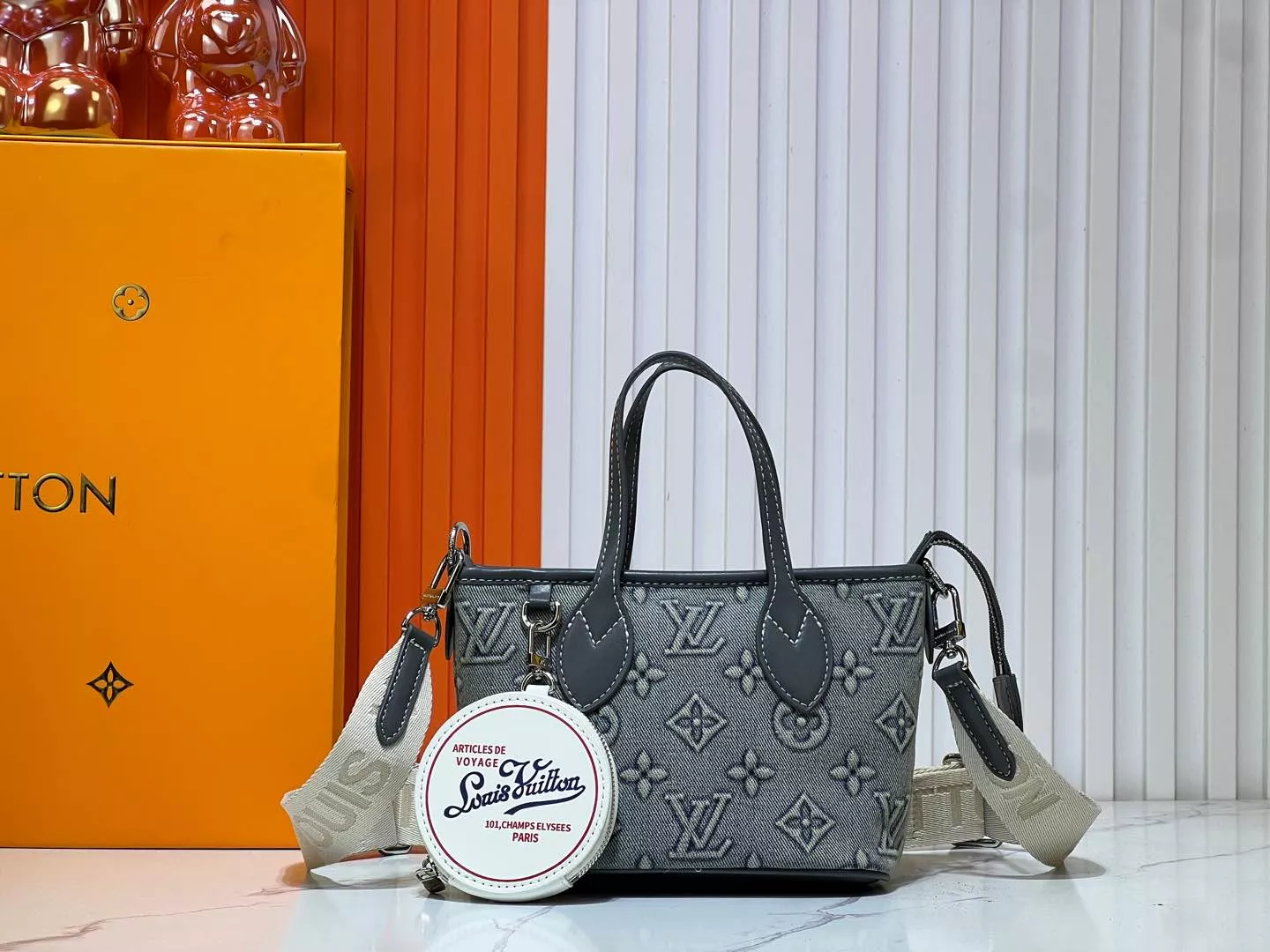 Louis Vuitton AAA Quality Handbags For Women Lightweight 9896